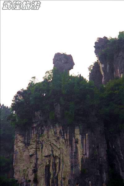 天生三硚景點擎天一柱