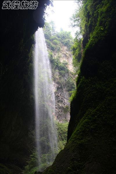 龍水峽地縫景點(diǎn)之“銀河飛瀑”