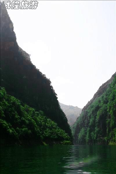 芙蓉江景點之“天門峽”