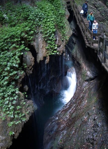 龍水峽地縫