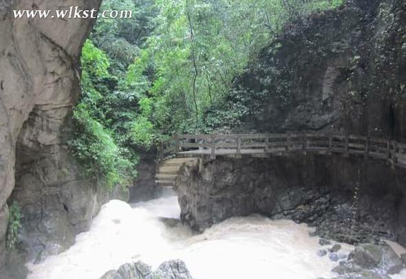 龍水峽地縫