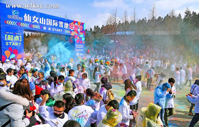 仙女山萬人圣誕炫跑節(jié)，你準(zhǔn)備好了嗎？