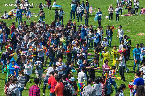 2017武隆仙女山國際風箏季在仙女山大草原拉開帷幕