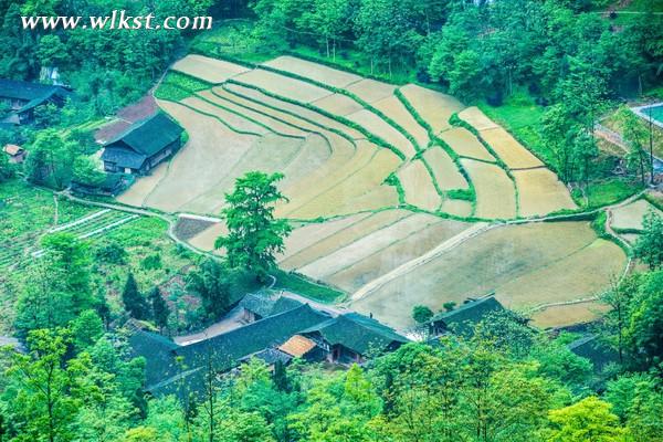 《爸爸去哪兒》第二季取景地—天坑寨子