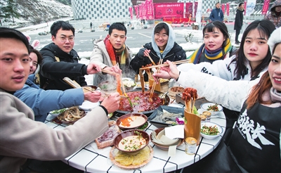 雪地火鍋“冰火兩重天”