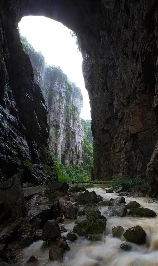 天生三橋“鯉魚躍龍門”景觀